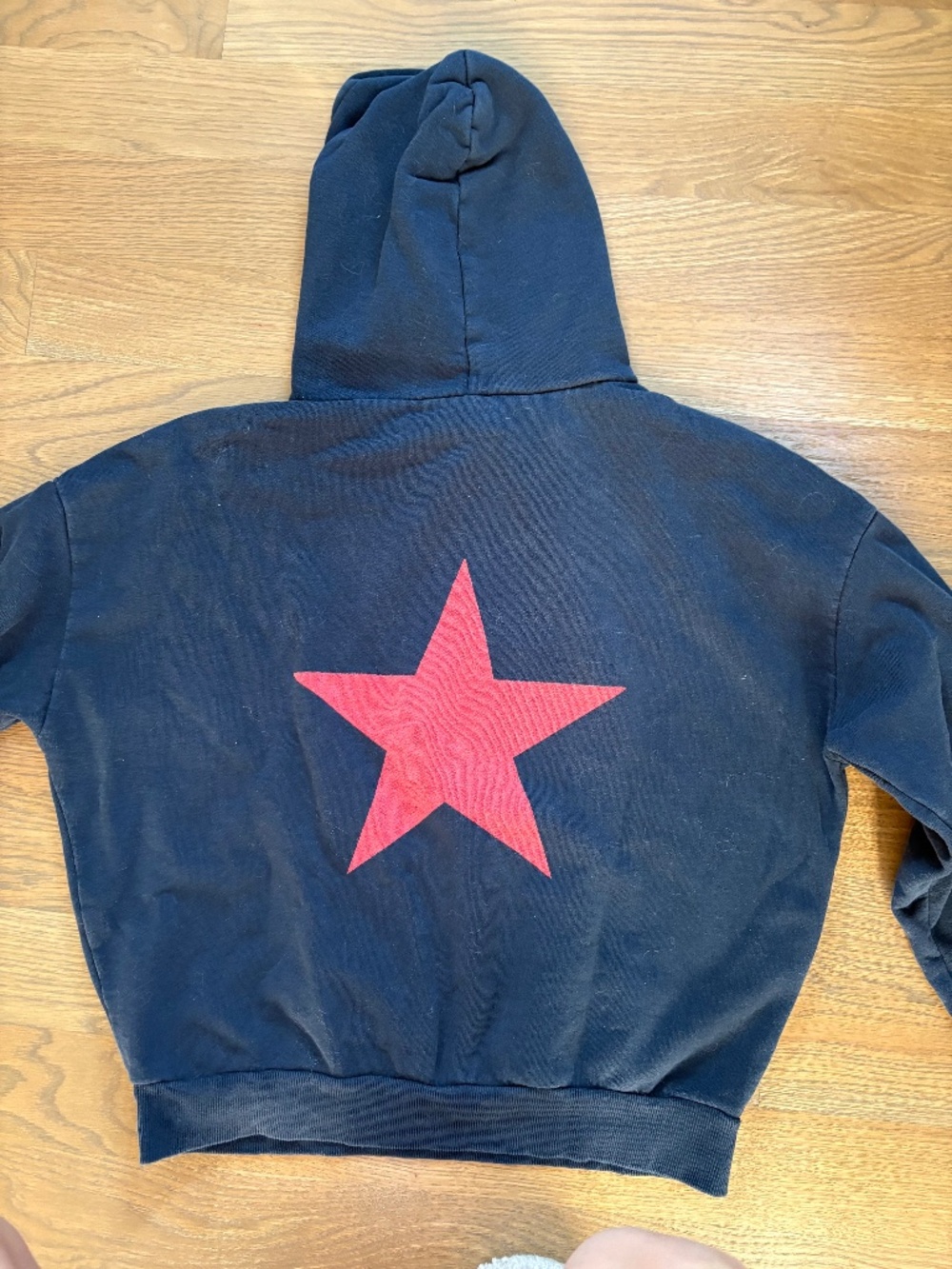 XS SUBDUED NAVY SWEATSHIRT WITH RED STAR